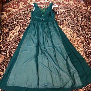 Elegant green Evening Gown Ever-Pretty 8 beautiful ruched bodice